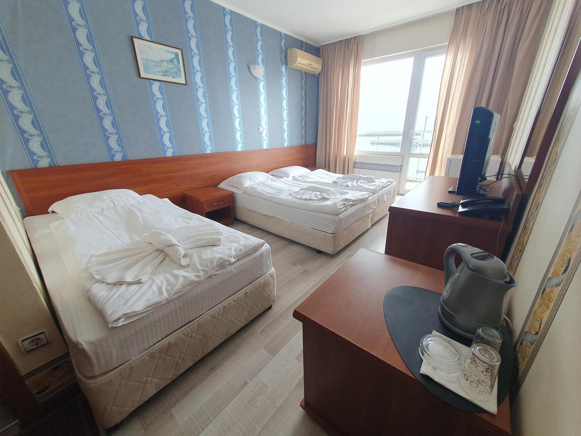 Lotos Hotel Balchik Exterior photo