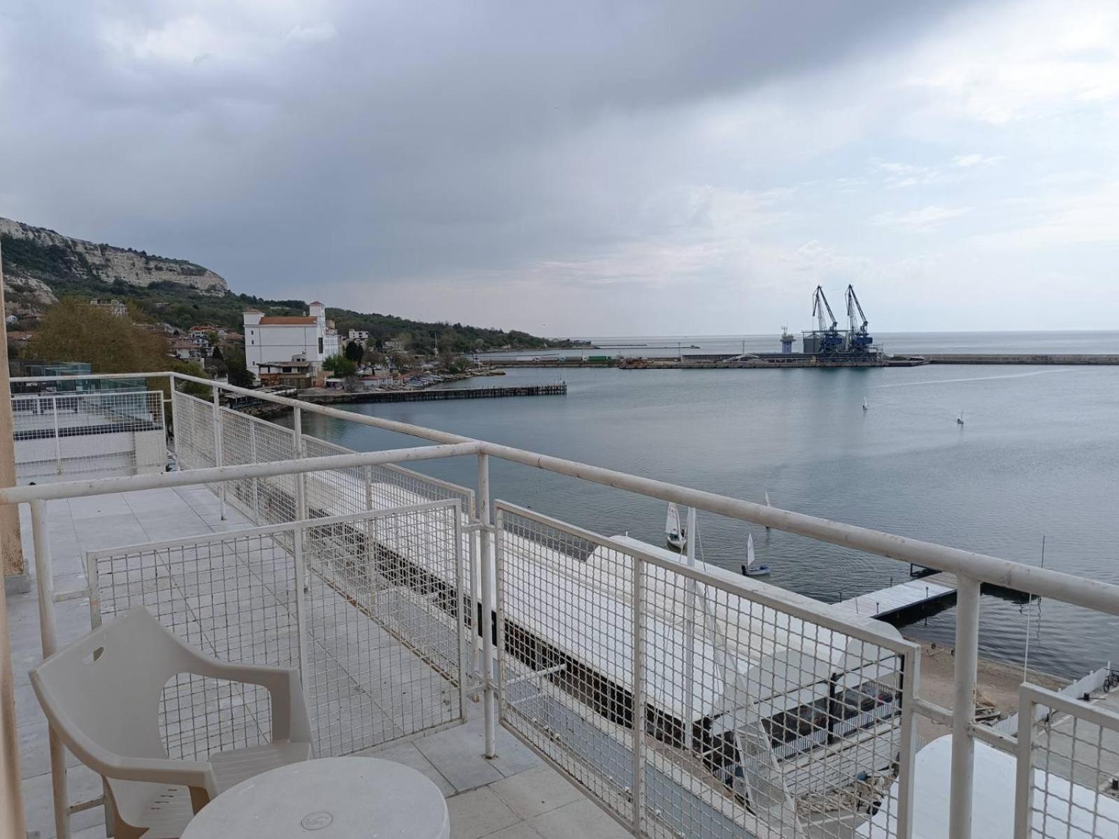 Lotos Hotel Balchik Exterior photo