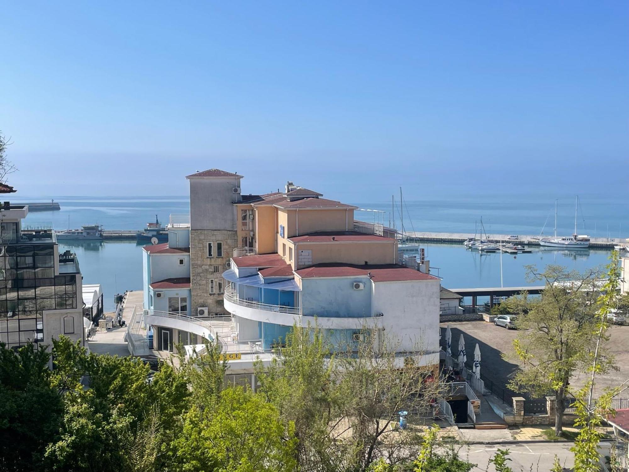 Lotos Hotel Balchik Exterior photo