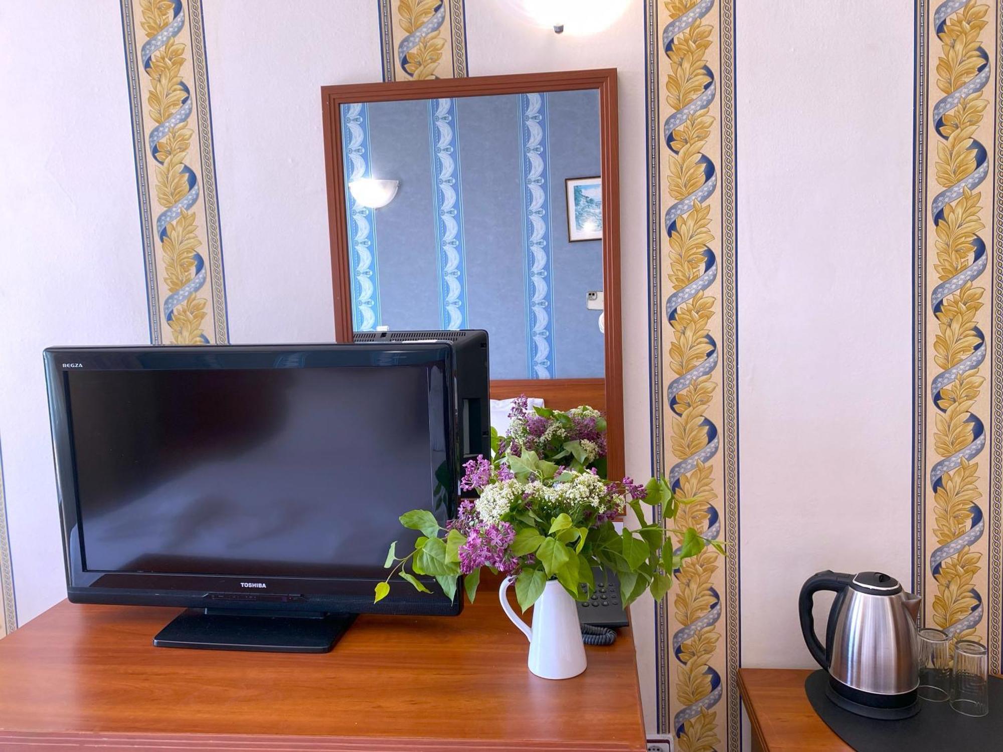 Lotos Hotel Balchik Exterior photo