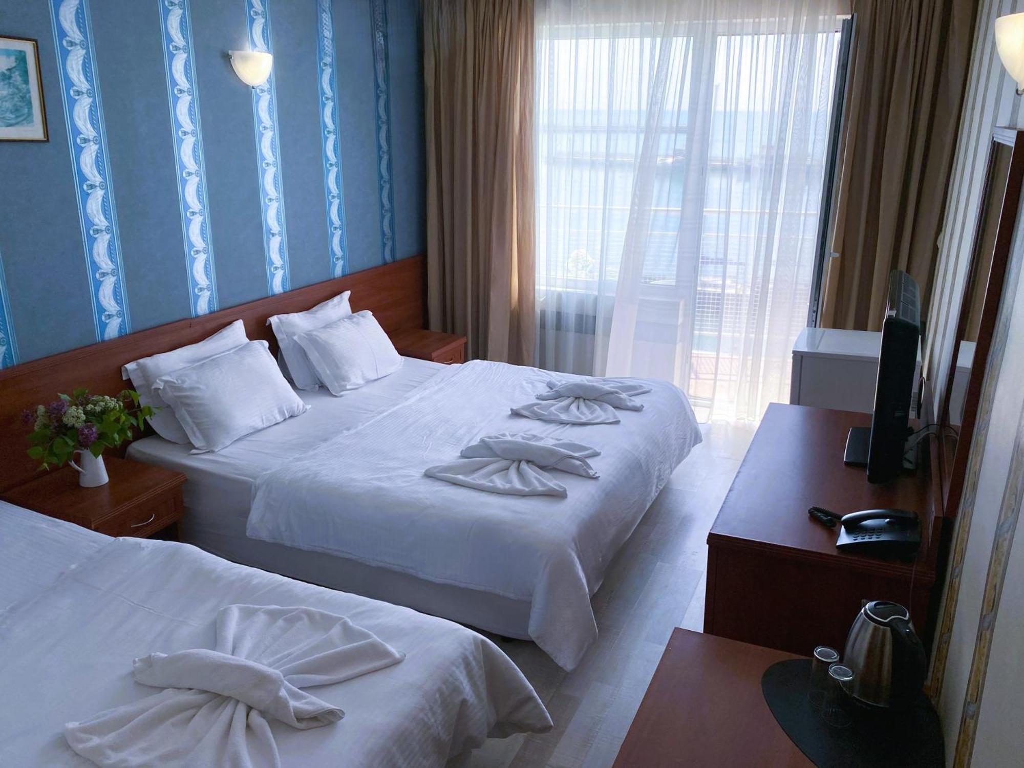 Lotos Hotel Balchik Exterior photo